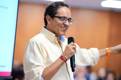Se posesionó como nuevo director de Computadores para Educar, Óscar Sánchez Jaramillo