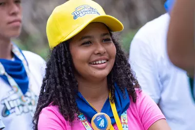 Más de 200 estudiantes y docentes se reunieron en el Primer Campamento IAXPLORES de Computadores para Educar