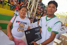 Entrega de computadores en Aranzazu