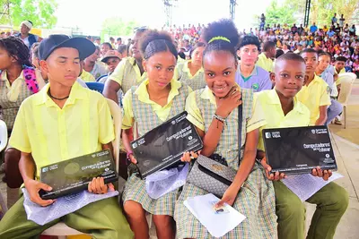 Entrega de 766 computadores en María La Baja, los Montes de María