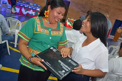 Entrega de computadores en Jardín