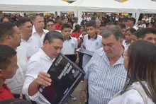 Entrega de computadores realizada en Sabanalarga