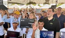 Entrega de equipos en Gamarra, Cesar