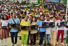 Entrega de Computadores en San Onofre