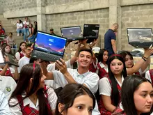 Entrega de computadores en Belalcázar, Caldas