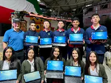 Entrega de computadores en Neira, Caldas