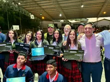 Entrega de computadores en Neira, Caldas