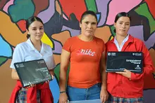 Entrega de computadores en Pácora, Caldas