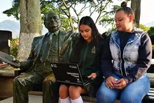 Entrega de computadores en Amagá, Antioquia