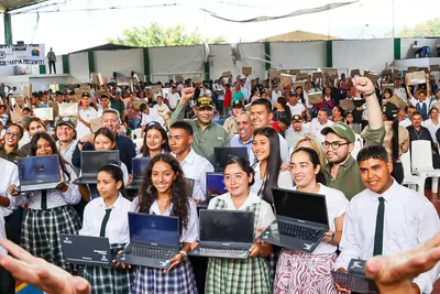 MinTIC entregó más de 400 computadores en San Vicente de Chucurí