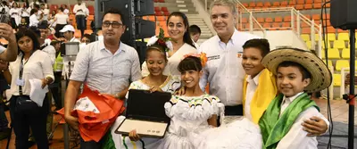 En Taller Construyendo País, la tecnología sorprende a niños de Tibú