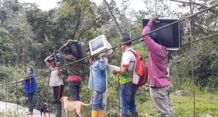 Sedes educativas rurales de San Vicente de Chucurí sin residuos electrónicos