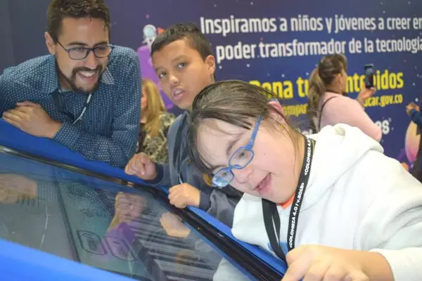 Computadores para Educar presente en Colombia 4.0