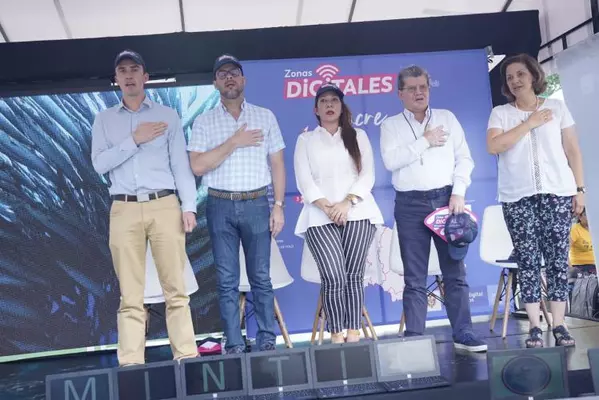 MinTIC entregó en Sucre 42 Zonas Digitales y 200 Computadores para Educar