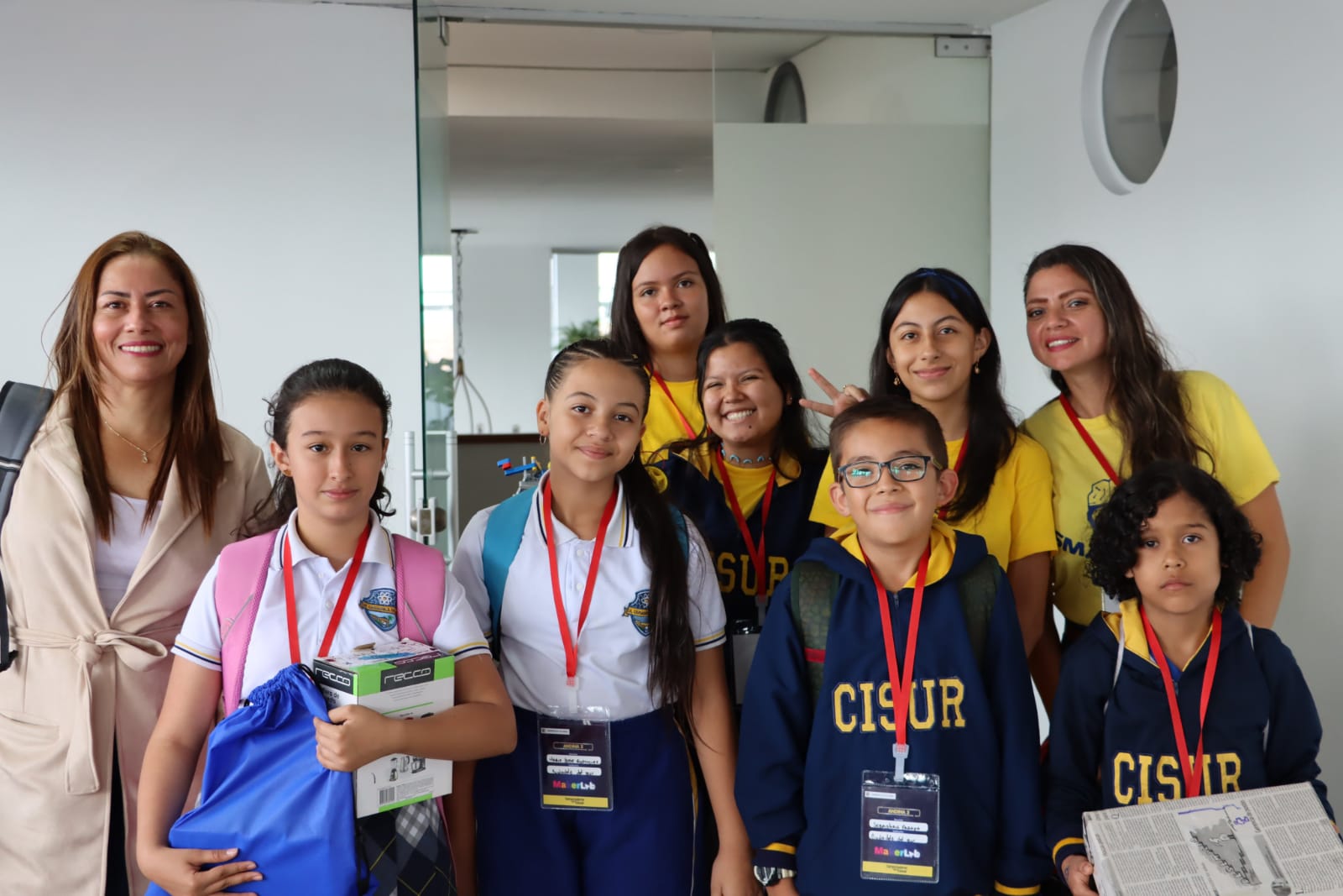 Docentes y estudiantes se reunieron en Manizales para el Andina 02