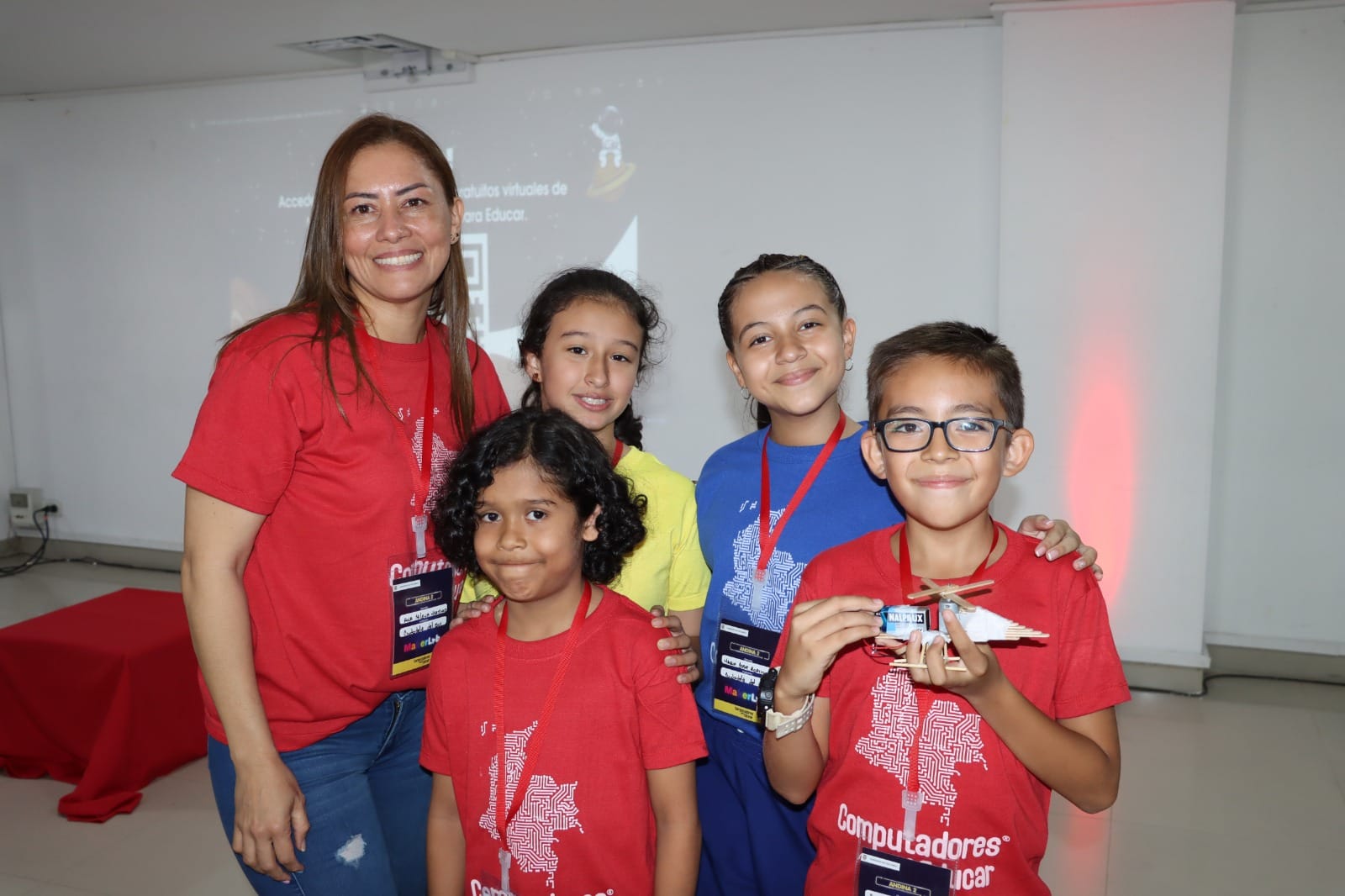 Docentes y estudiantes se reunieron en Manizales para el Andina 02