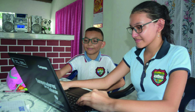 Comprados cerca de 3.000 computadores nuevos para los niños de Sucre: Karen Abudinen, ministra TIC