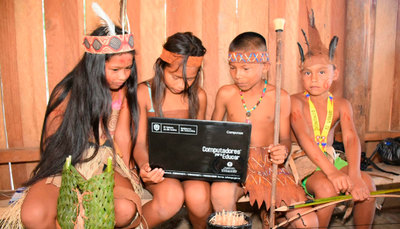 A comunidades indígenas del departamento de Guainía llegó Computadores para Educar